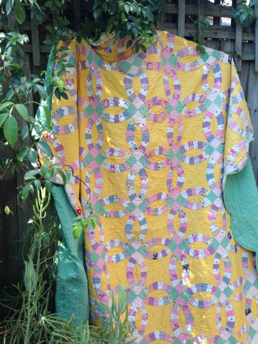 Vintage Double Wedding Ring Quilt